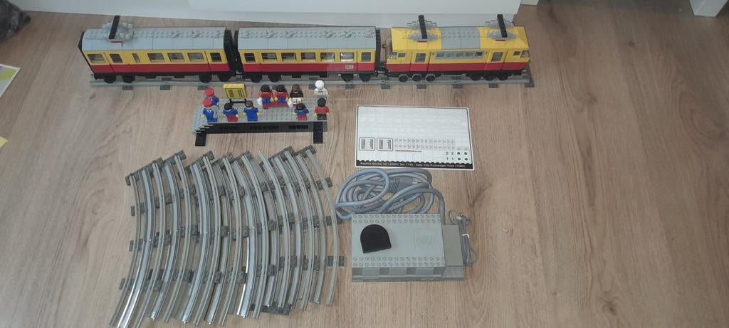 Lego trein 7740 12v zgan stickers rails en trafo zeer netjes, Ophalen of Verzenden, Zo goed als nieuw, Complete set, Lego