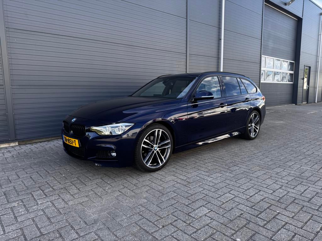 BMW 3-Serie 318i M sport 136pk Aut 2018 Blauw, Auto's, BMW, Automaat, Beige, Blauw, 1465 kg