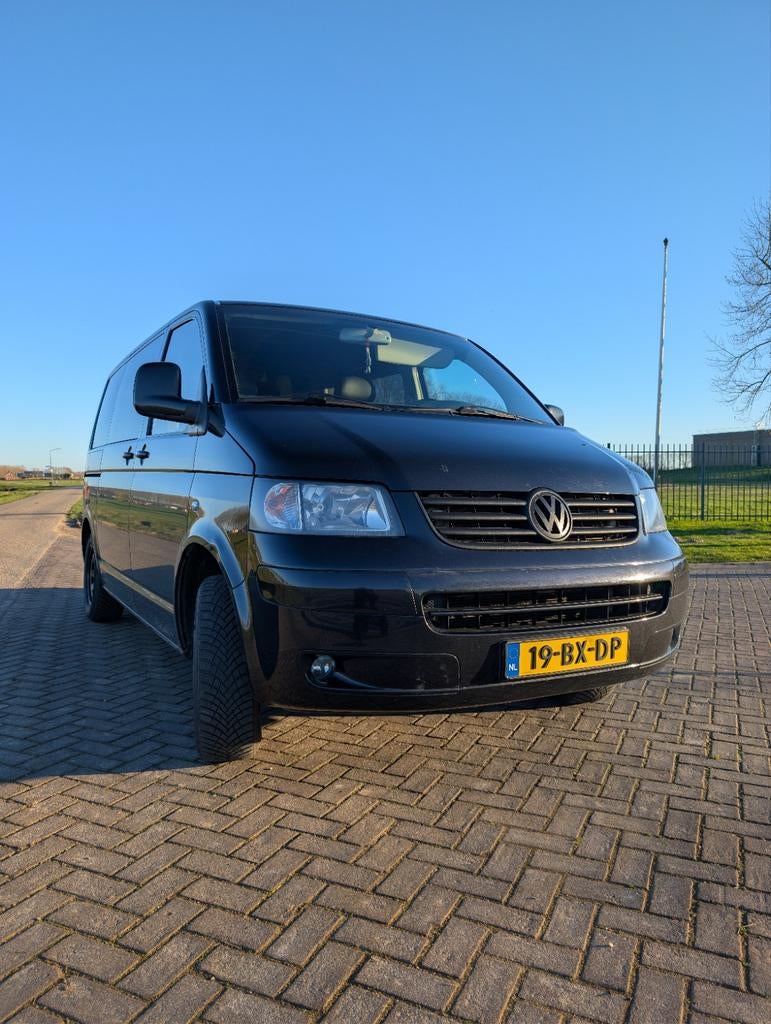 Volkswagen Transporter 2.5 TDI 131 PK 300 Budgetline DC, Auto's, Voorwielaandrijving, Zwart, Zwart, Stationwagon