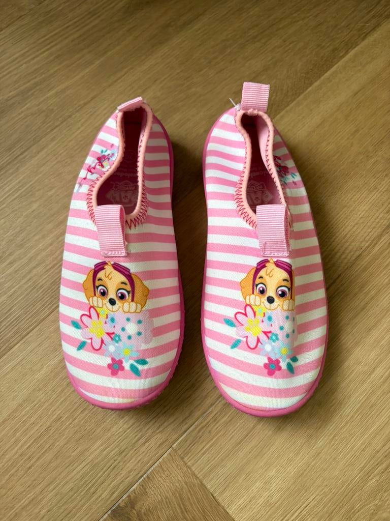 Waterschoen paw patrol, roze, maat 29, Gebruikt, Overige typen, Ophalen of Verzenden, Jongen