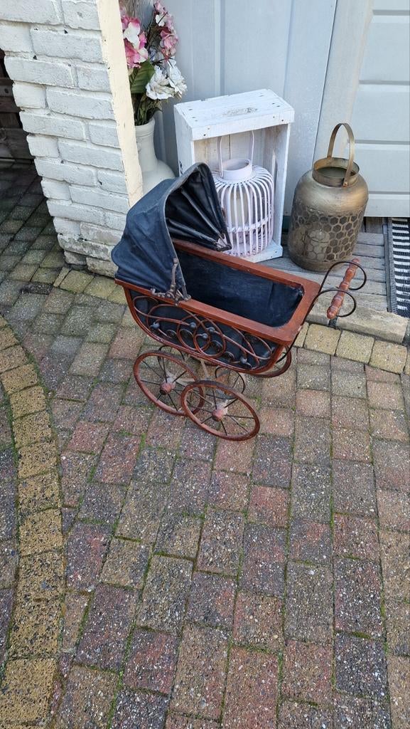 Decoratieve kinderwagen, Verzamelen, Poppen, Ophalen of Verzenden, Pop