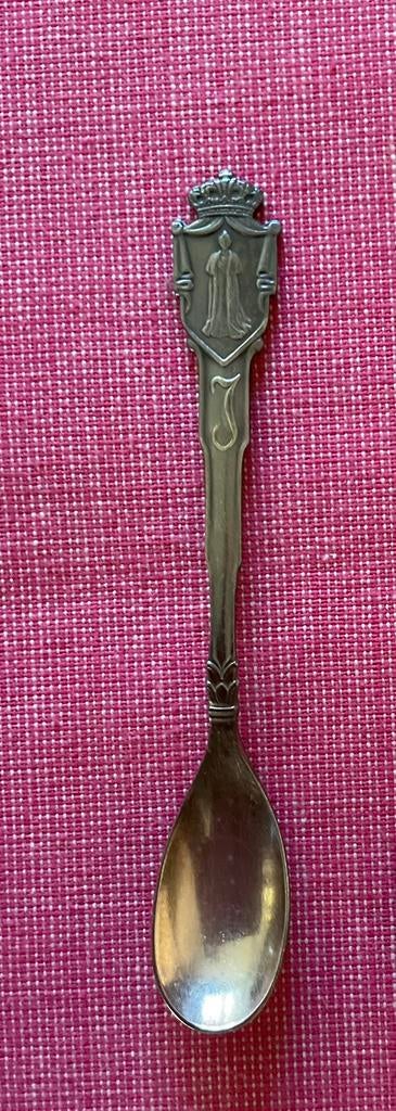 Lepeltje Juliana verzamelen, Verzamelen, Ophalen of Verzenden, Speld(je) of Lepel(tje)