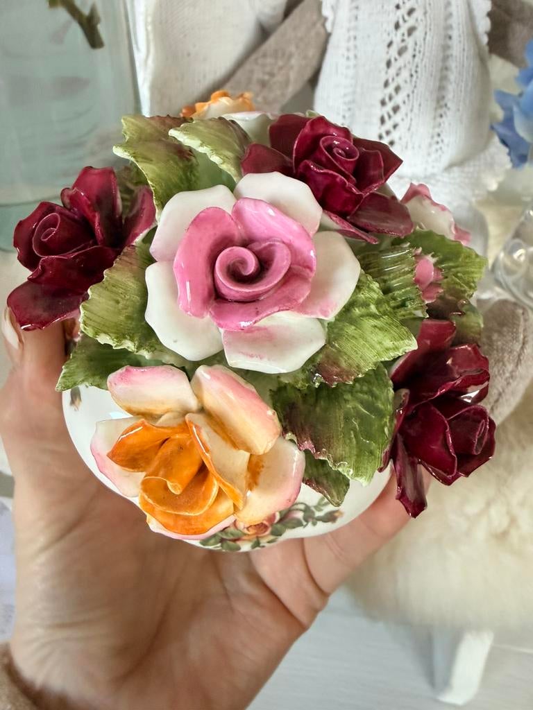 Royal Albert Old Country Roses porseleinen bloemstuk 1962 pg, Ophalen, Zo goed als nieuw, Porselein