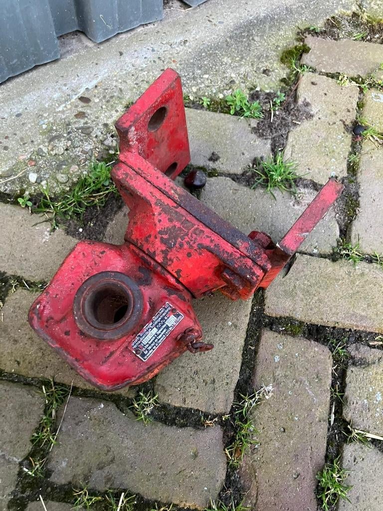 Boventrekhaak international, Ophalen, Hydraulisch, Garagekrik