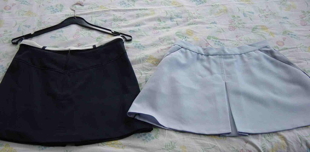 2 tennisrokjes maat 42, tennisballen tas polsbandjes DVD 's, Sport en Fitness, Tennis, Zo goed als nieuw, Kleding, Overige merken