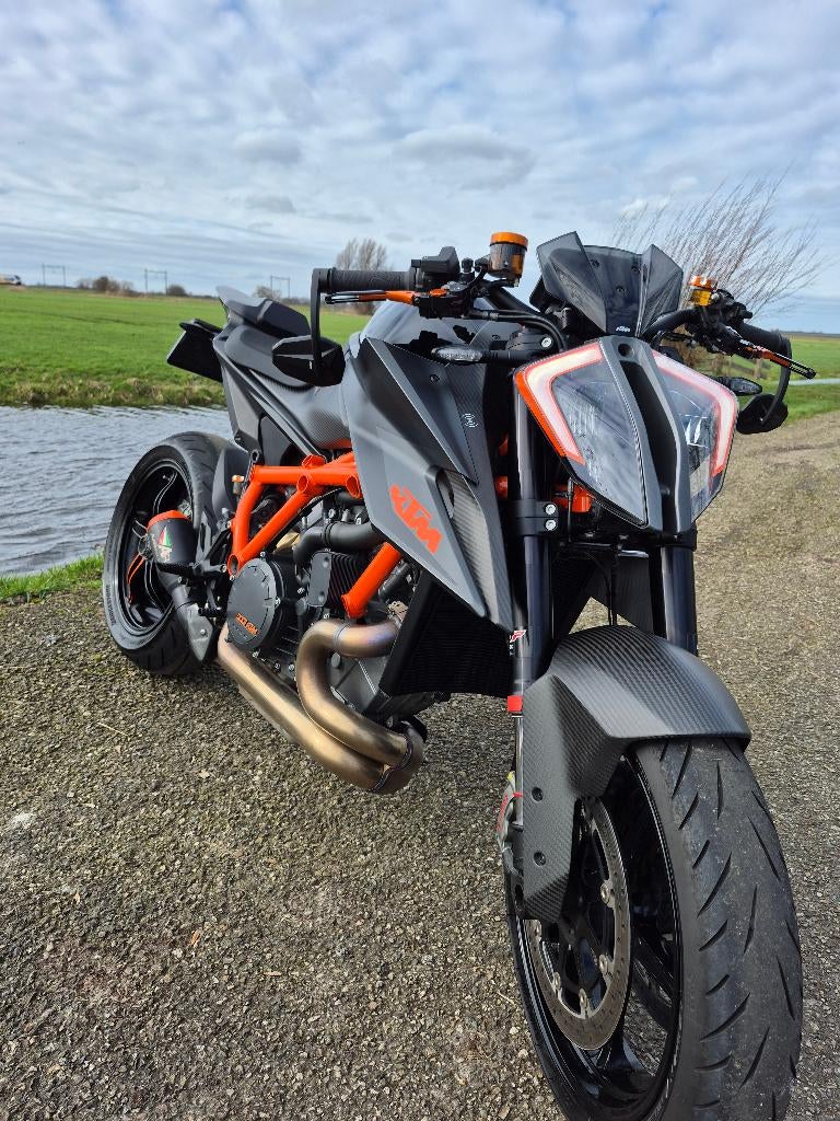 KTM 1290 Super Duke R – 2021 – Slechts 4.520 km – Nieuwstaat