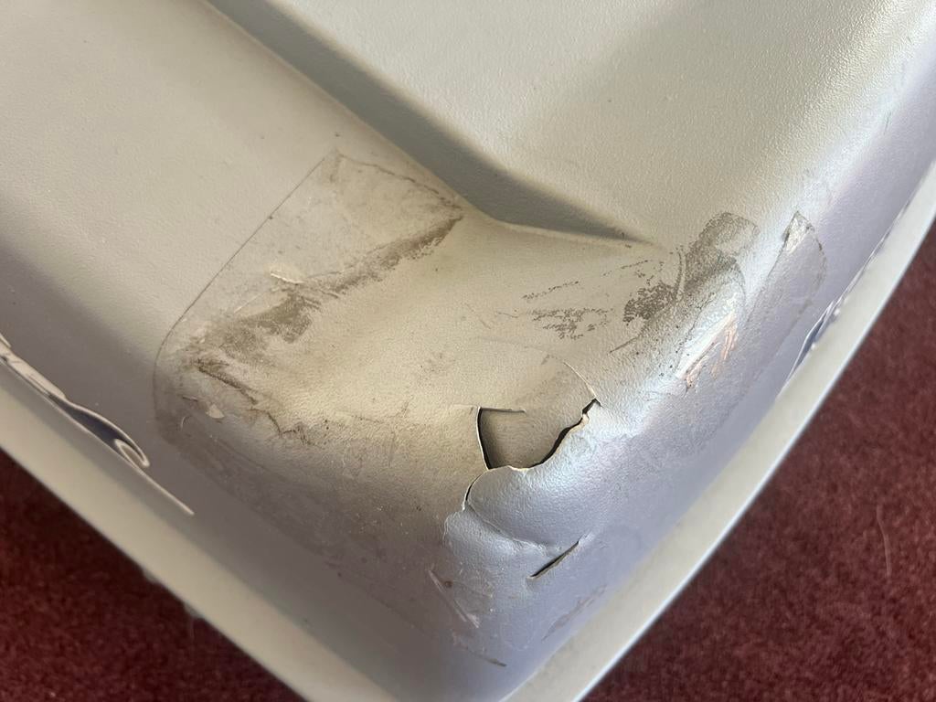 Skibox Karrite met Thule dakdragers - Lichte schade, Auto diversen, Dakkoffers, Gebruikt, Ophalen