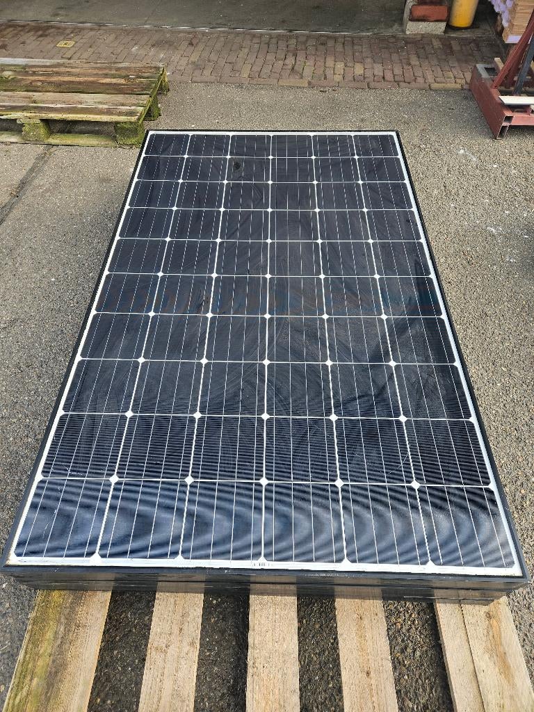 Zonnepanelen BenQ Solar PM060MW2_280 ( 197 ), Doe-het-zelf en Verbouw, Zonnepanelen en Toebehoren, Ophalen, 200 wattpiek of meer
