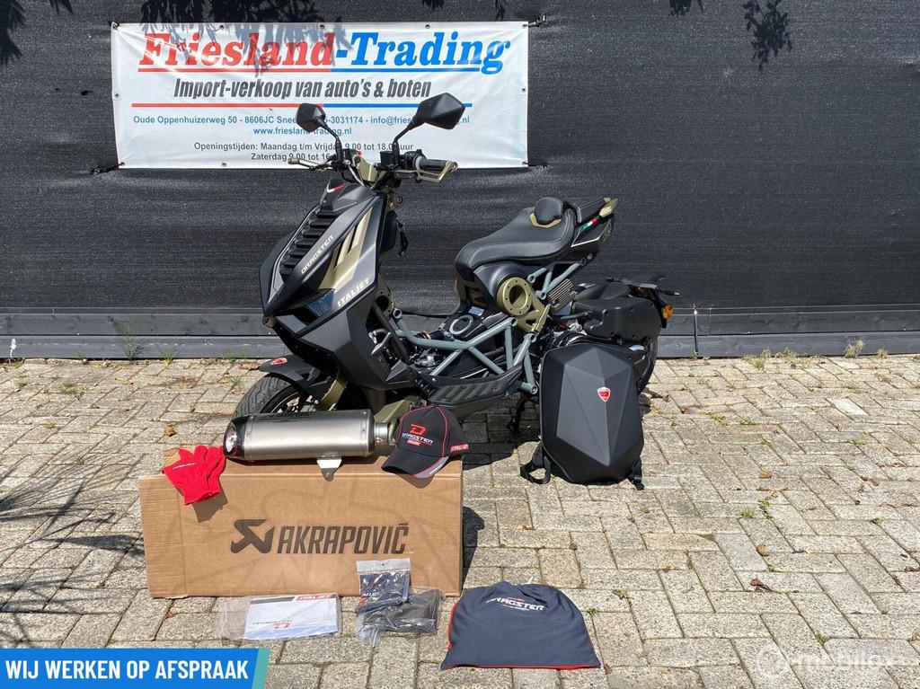 Italjet Limited edition Hagel nieuw! Akrapovič uitlaat extr, Info@autohuis-sneek.nl, Italjet, Bedrijf, Overig