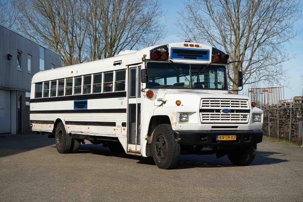 Witte Amerikaanse Schoolbus Ford - PJ75, Auto's, Particulier, Te koop