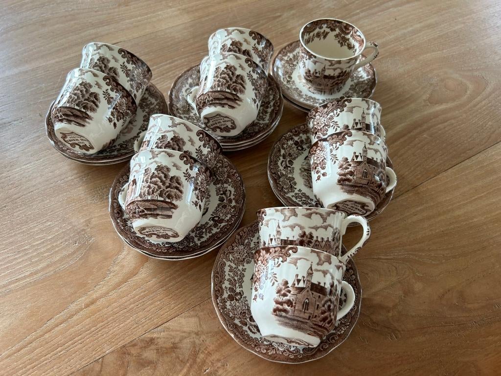 Avon Scenes bruin kop en schotels, Antiek en Kunst, Antiek | Servies los, Ophalen of Verzenden