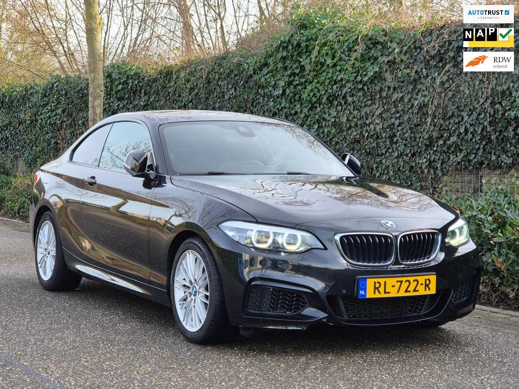 BMW 2-serie Coupé M-Sport Apple Carplay Line Assist 2e eige, Auto's, Automaat, Gebruikt, 4 stoelen, Zwart