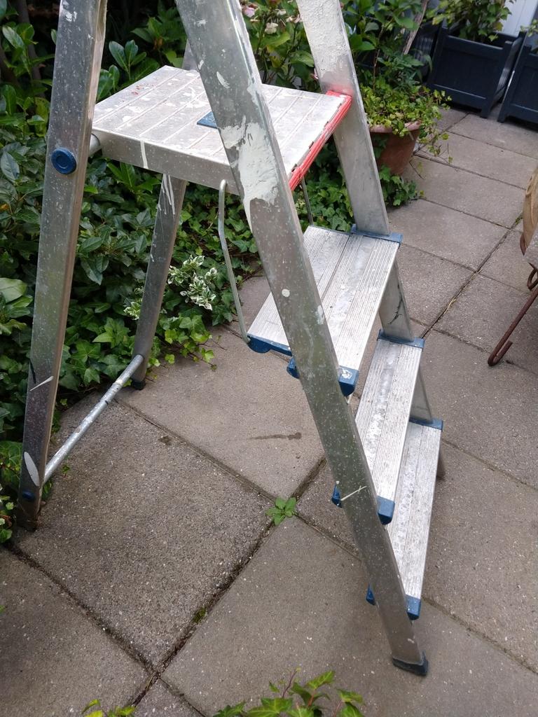 Verschillende laders en trappen, Doe-het-zelf en Verbouw, Ladders en Trappen, Ophalen, Minder dan 2 meter