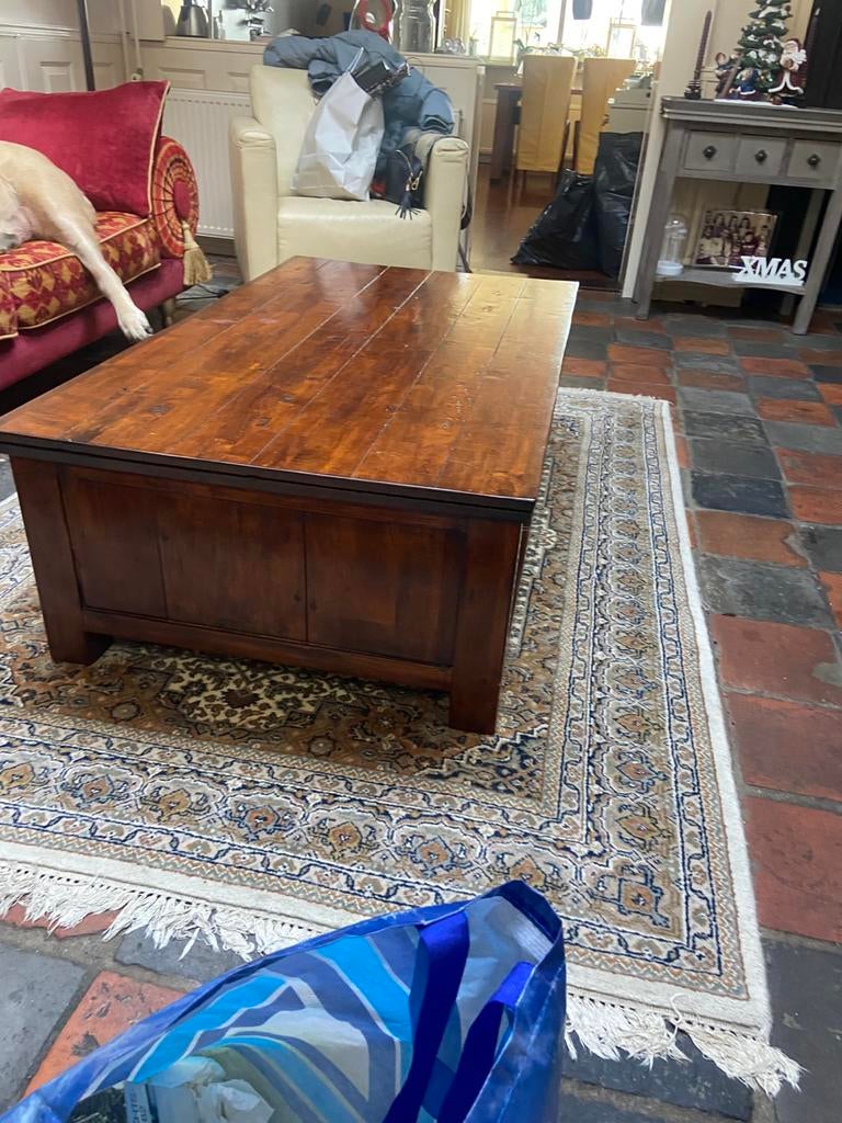 Solide salontafel, Huis en Inrichting, Ophalen, 100 tot 150 cm, Zo goed als nieuw, Minder dan 50 cm