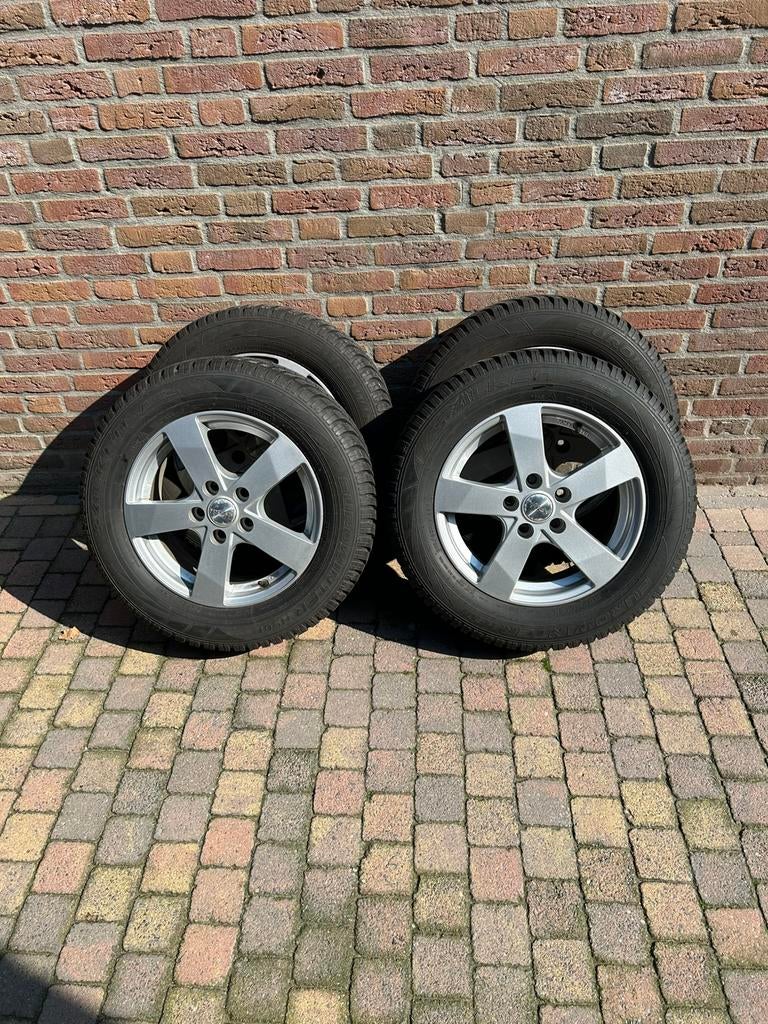 Lichtmetalen velgen met winterbanden mazda CX 3, Auto-onderdelen, Banden en Velgen, 215 mm, Velg(en), 16 inch, Winterbanden