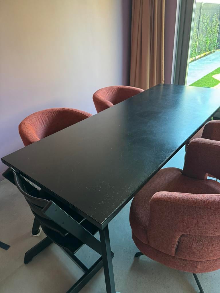 Zuiver zwarte visgraat eettafel, Huis en Inrichting, Tafels | Eettafels, Ophalen, Gebruikt, 200 cm of meer, 50 tot 100 cm