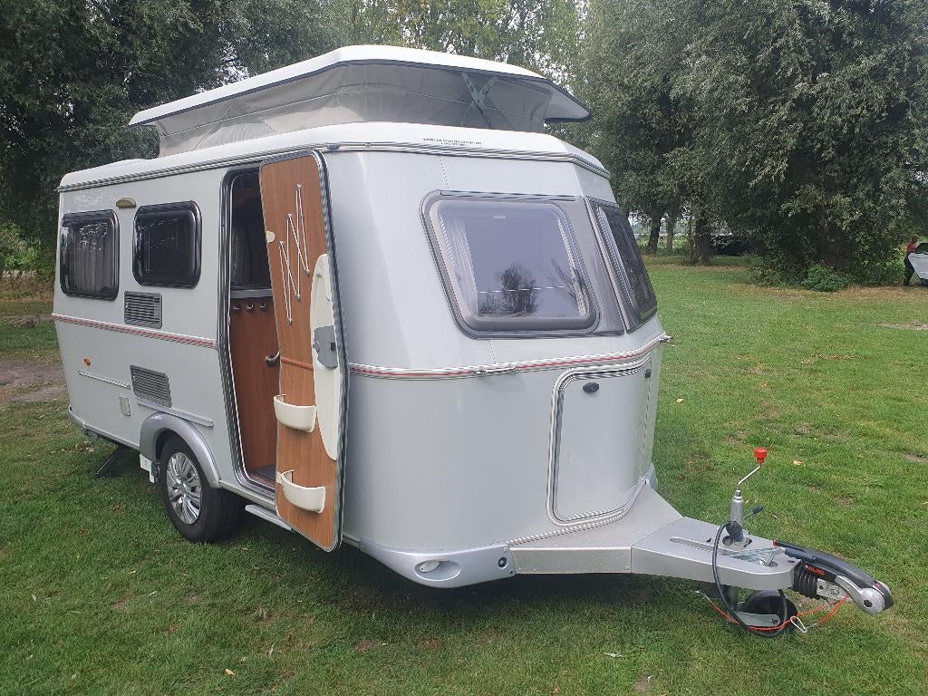 Eriba 430 caravan met stallingplaats, Caravans en Kamperen, Standaardzit, Luifel, Dwarsbed, Particulier