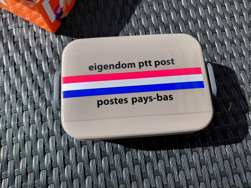 Mepal Broodtrommel M. PostNL / PTT Post, Huis en Inrichting, Ophalen of Verzenden, Nieuw, Bruin, Bak of Kom