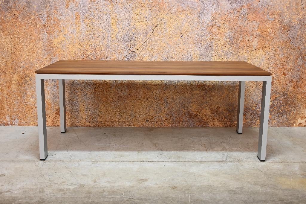 ZGANieuw! fraaie notenhouten Arco Graphic design tafel, 200 cm of meer, Zo goed als nieuw, Vijf personen of meer, Rechthoekig