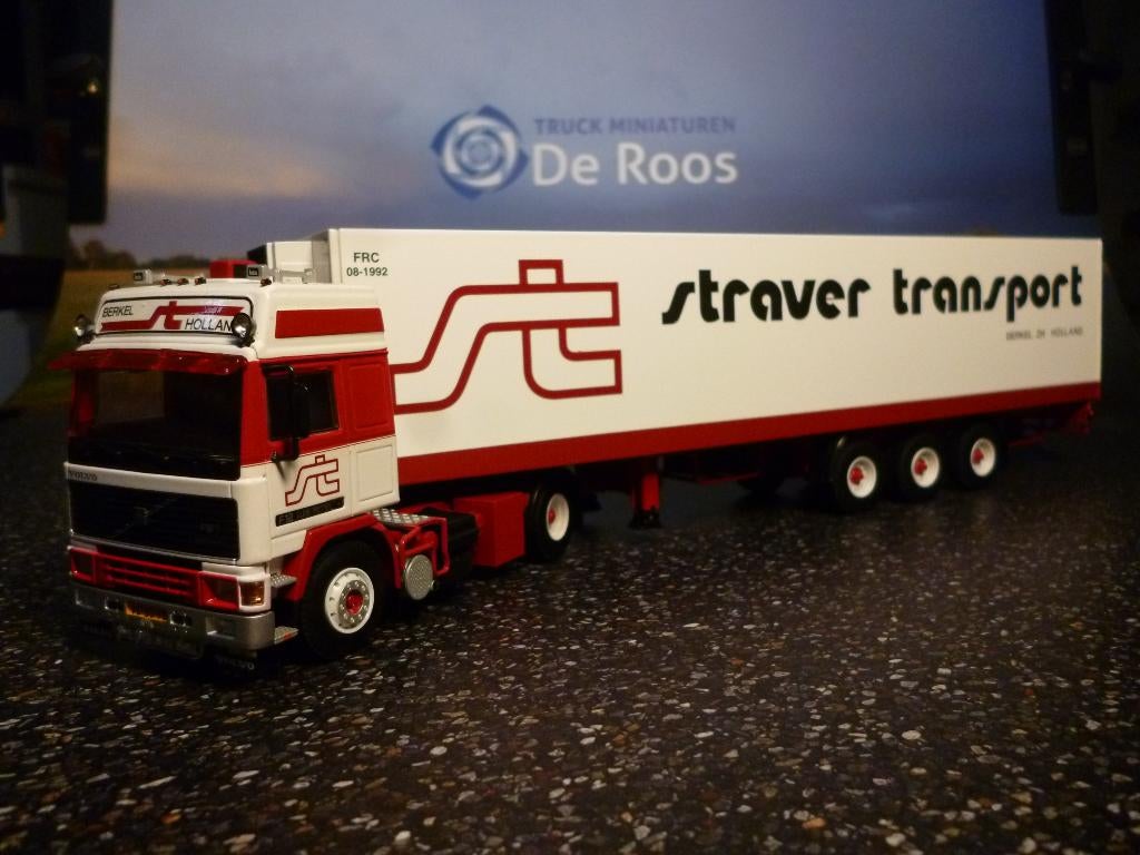 WSI Volvo F12 Straver, Hobby en Vrije tijd, Modelauto's | 1:50, Ophalen of Verzenden, Nieuw, Bus of Vrachtwagen, Wsi