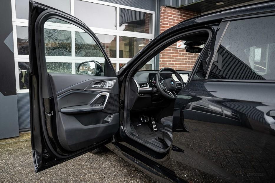 BMW X1 sDrive18i | M-Sport | Maxton | Shadow | Harman/Kardon, 136 pk, Gebruikt, Leder en Stof, Zwart