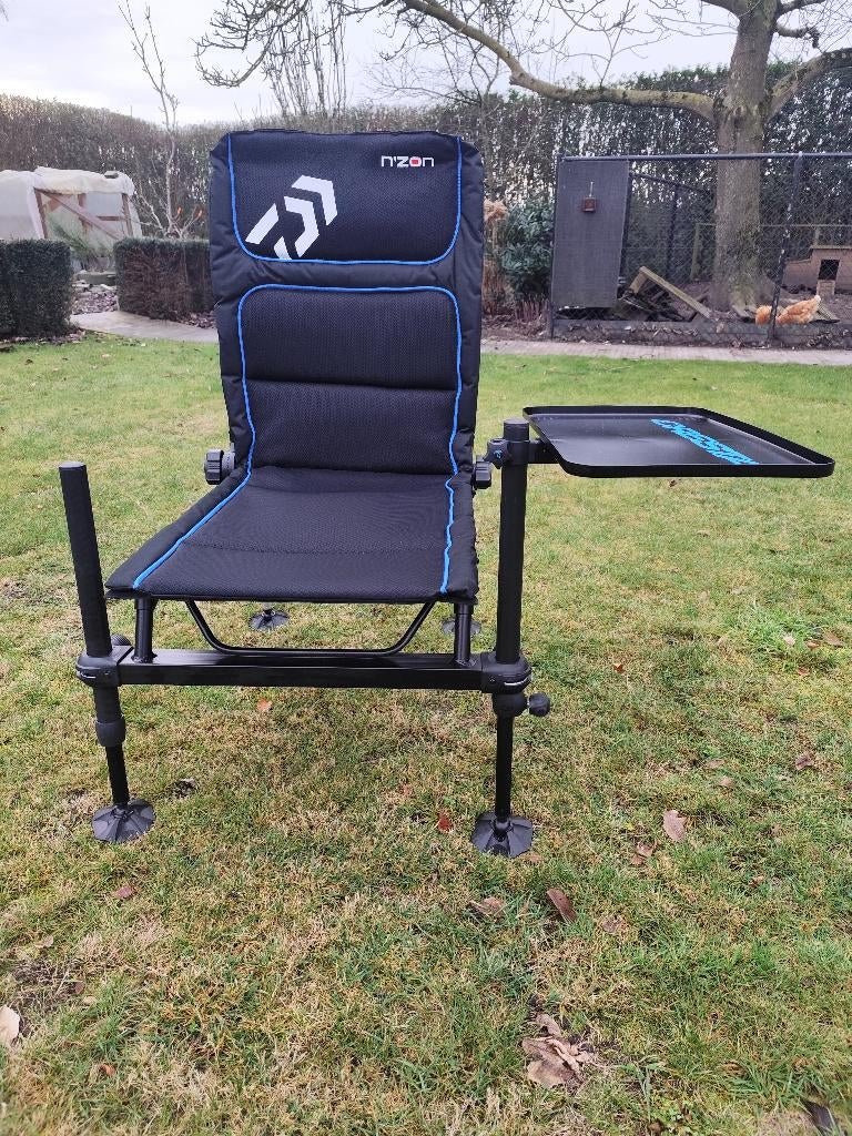 Nieuwe Daiwa N'zon feederchair + aastafel, Watersport en Boten, Hengelsport | Witvissen, Ophalen, Nieuw, Overige typen