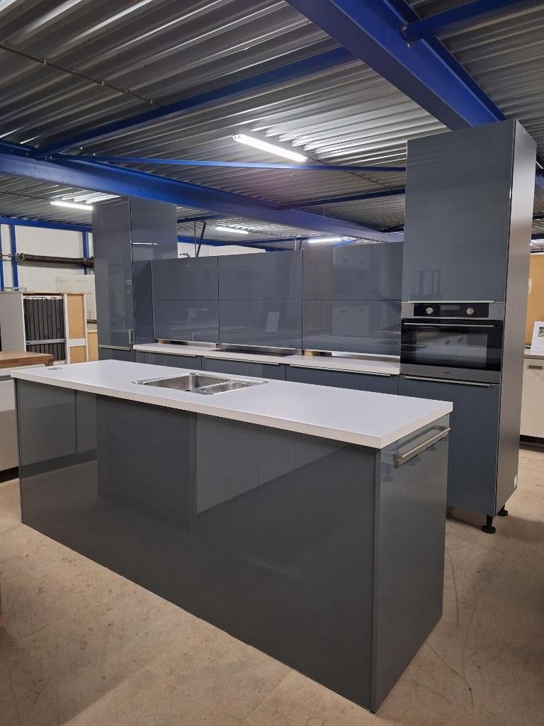 Complete keuken Compleet met APP 120Keukens op voorraad 2897
