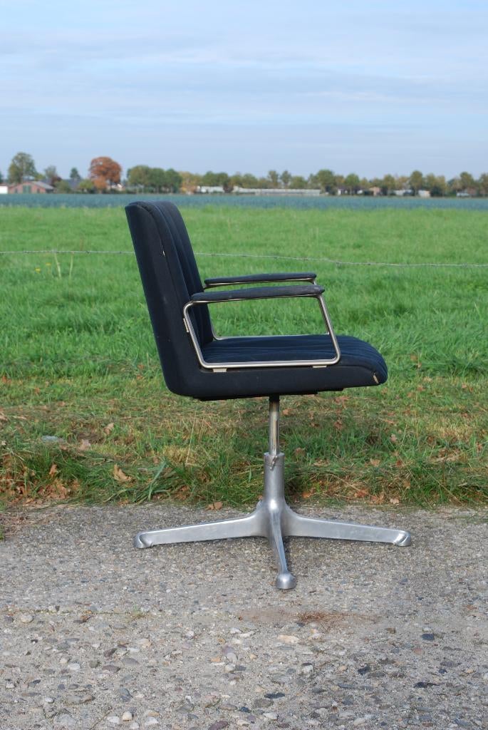 Aldo Borsani P125 Mid Century Desk Armchair for Tecno, Ophalen, Gebruikt, Zwart, Nvt