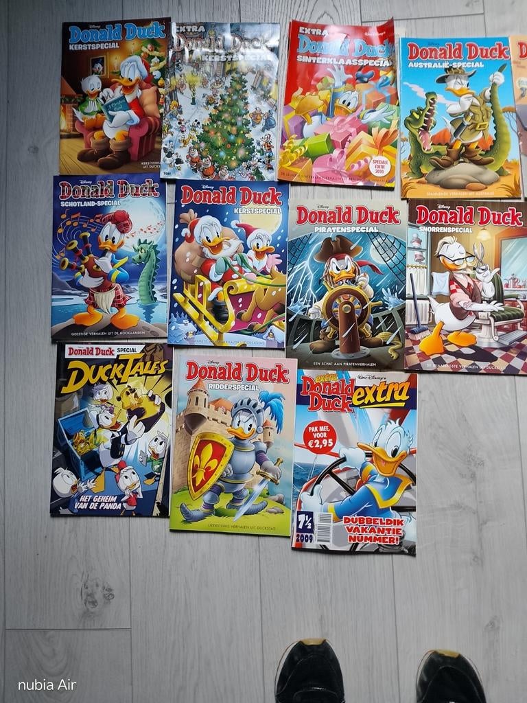 Grote stapel Donald Duck Specials - Diverse edities, Boeken, Meerdere stripboeken, Ophalen, Gelezen