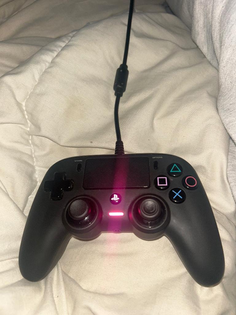 Ps4 controller, Spelcomputers en Games, Ophalen of Verzenden, Zo goed als nieuw, Controller, PlayStation 4