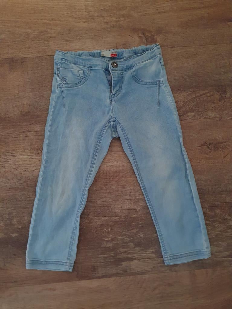Driekwart broek maat 122-128, Kinderen en Baby's, Kinderkleding | Maat 122, Broek, Gebruikt, Meisje, Ophalen of Verzenden