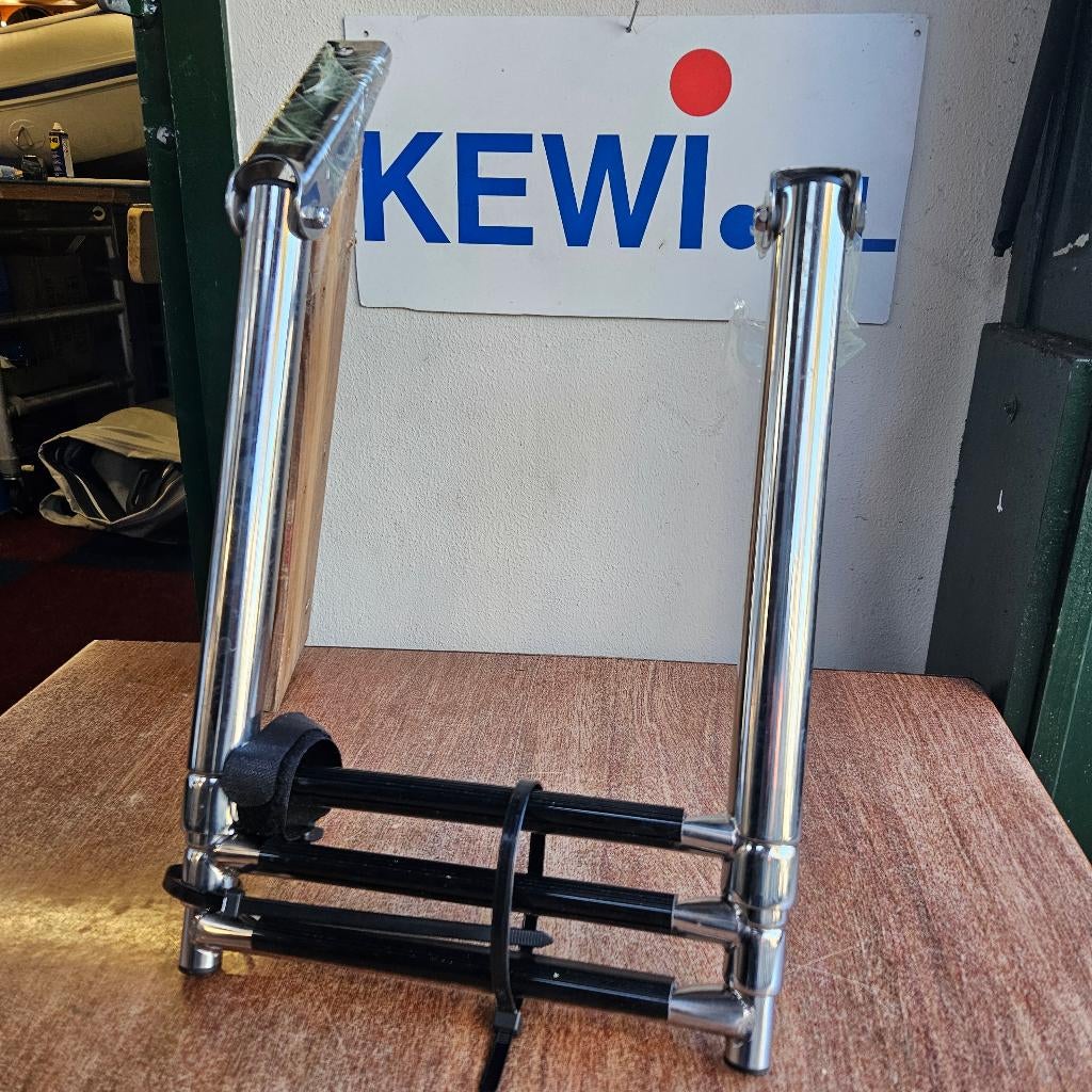 RVS ZWEMTRAP OPKLAPBAAR MET 3 TREDEN NIEUW € 149,-, Ophalen, Nieuw, Overige typen