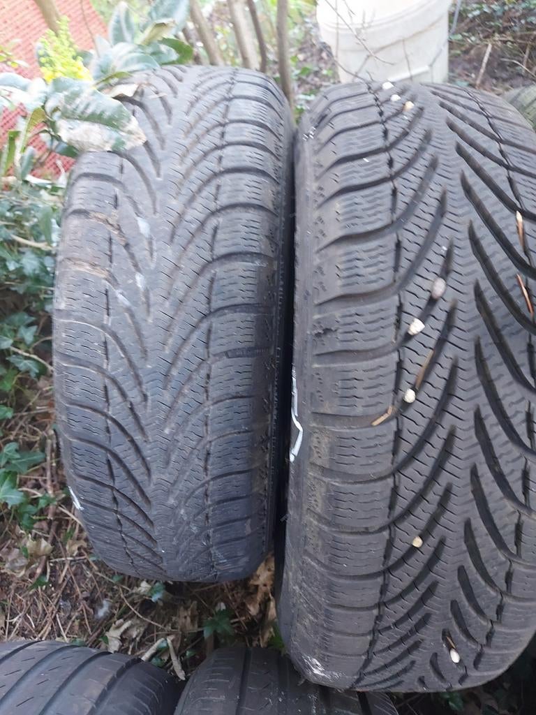 185 70 14 met velg 4gaats, Auto-onderdelen, Banden en Velgen, 14 inch, Gebruikt, Banden en Velgen, Zomerbanden