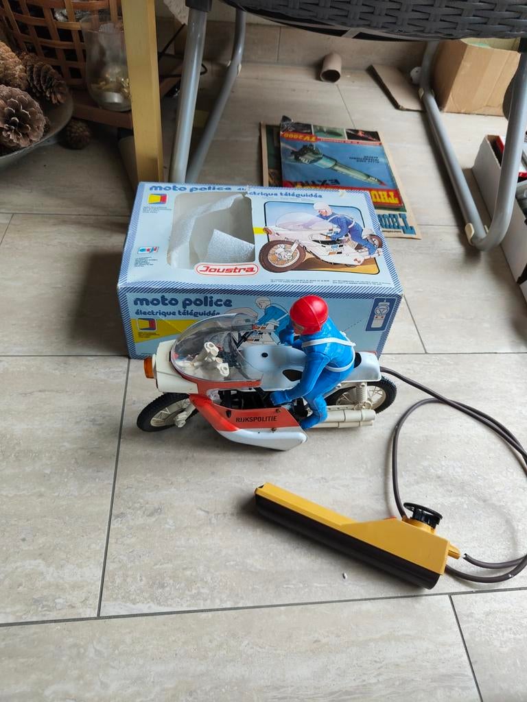 Vintage Rijkspolitie motor (werkend) van Joustra France, Antiek en Kunst, Ophalen of Verzenden