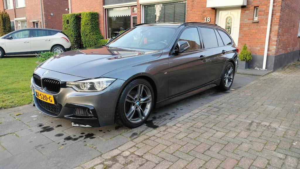 BMW 3-Serie 2.0 320D Touring Xdrive AUT 2016 Grijs, Auto's, BMW, Particulier, 3-Serie, 4x4, ABS, Achteruitrijcamera, Adaptieve lichten