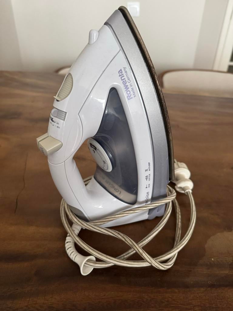 Rowenta Strijkijzer, Ophalen, Zo goed als nieuw, Draadloos strijkijzer