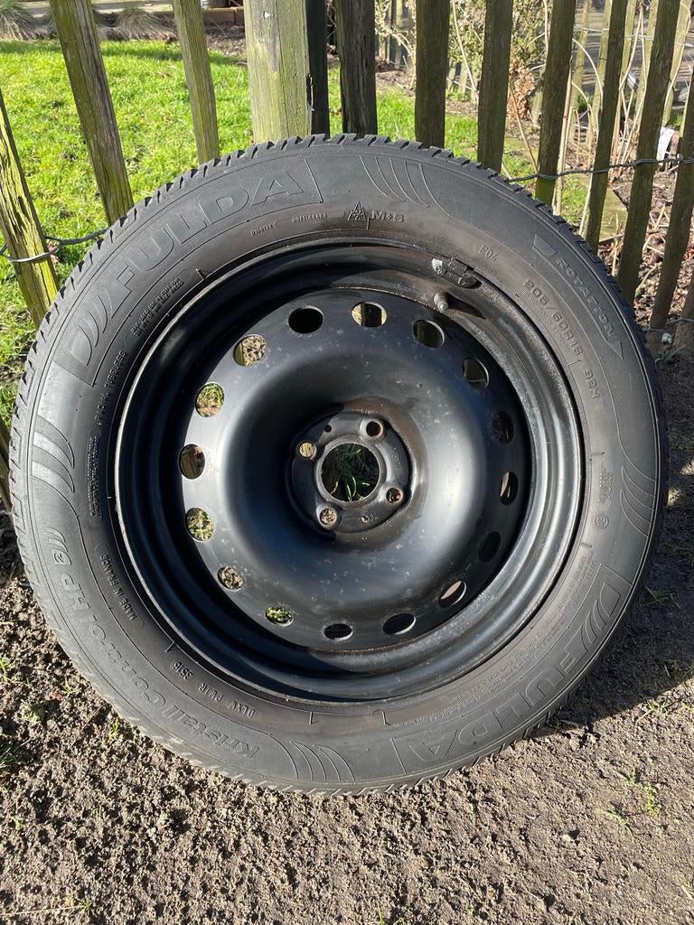 Winterbanden met velg 205/60R16 - Renault Captur, Auto-onderdelen, Banden en Velgen, Gebruikt, 16 inch, Banden en Velgen, Personenwagen