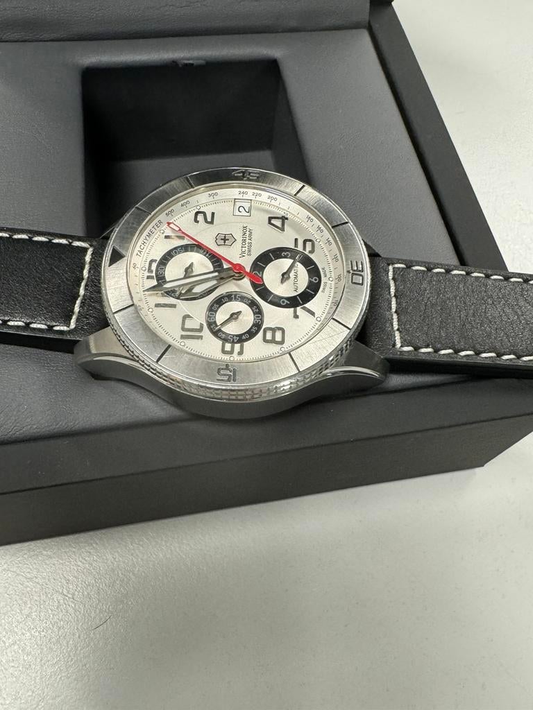 317895 Victorinox Swiss Army Ambassador Clous de Paris, Sieraden, Tassen en Uiterlijk, Horloges | Heren, Overige merken, Leer