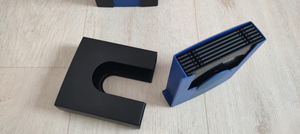 2 kleine boxen om CD's op te bergen, Ophalen of Verzenden, Kunststof, Cd's