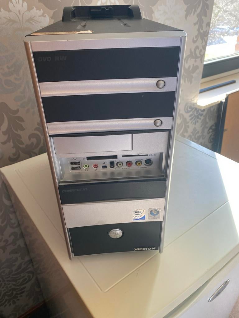 Medion PC MT 515 - Desktop Computer, Computers en Software, Desktop Pc's, Gebruikt, Minder dan 2 Ghz, HDD, 4 GB, Ophalen of Verzenden