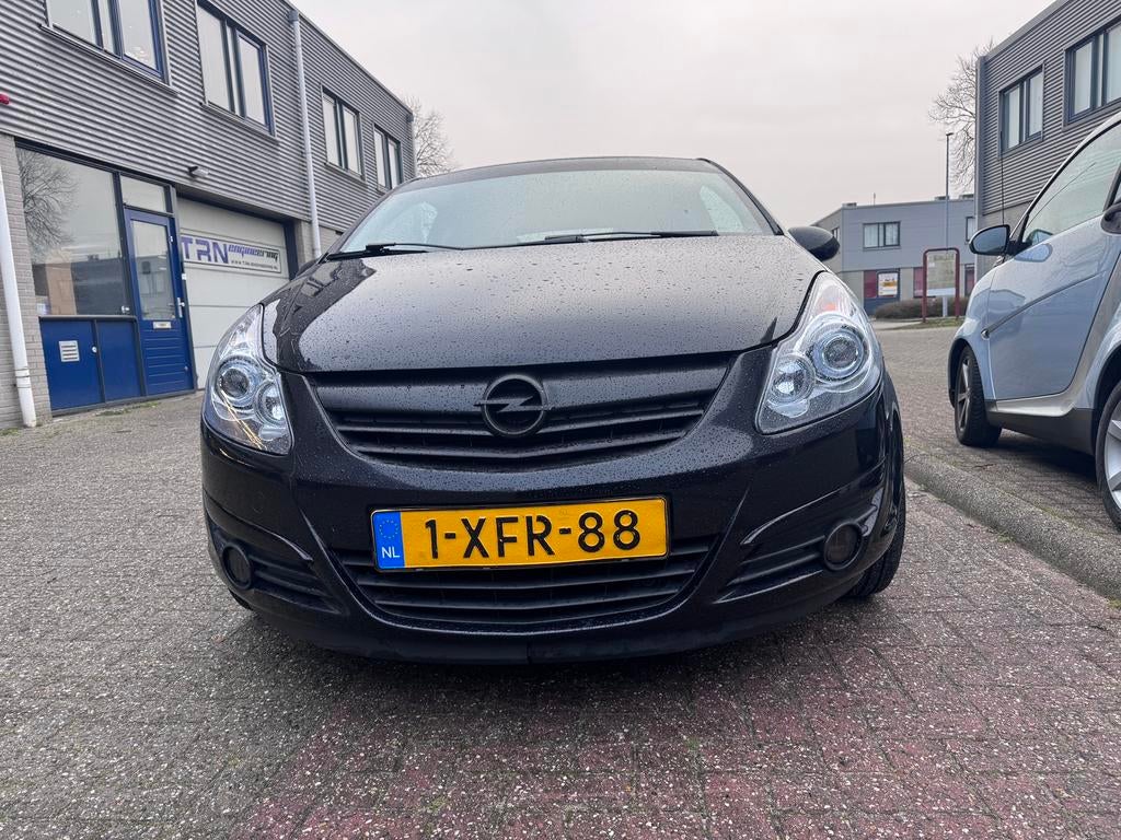 Opel Corsa 1.2 16V 3D Easytronic 2007 Zwart, Auto's, Opel, 450 kg, 40 €/maand, 4 cilinders, 1229 cc