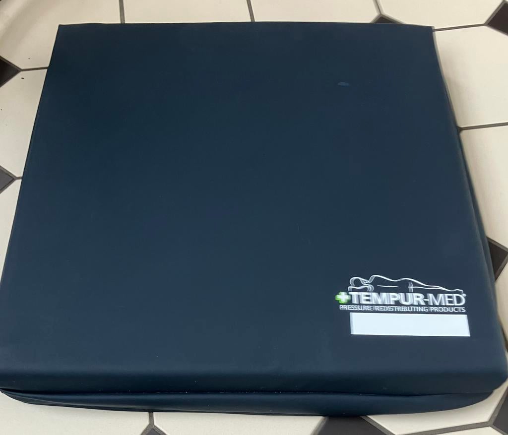 Tempur 40x40x5 cm zit kussen drukverlagend anti- decubitus, Diversen, Verpleegmiddelen, Ophalen of Verzenden, Gebruikt