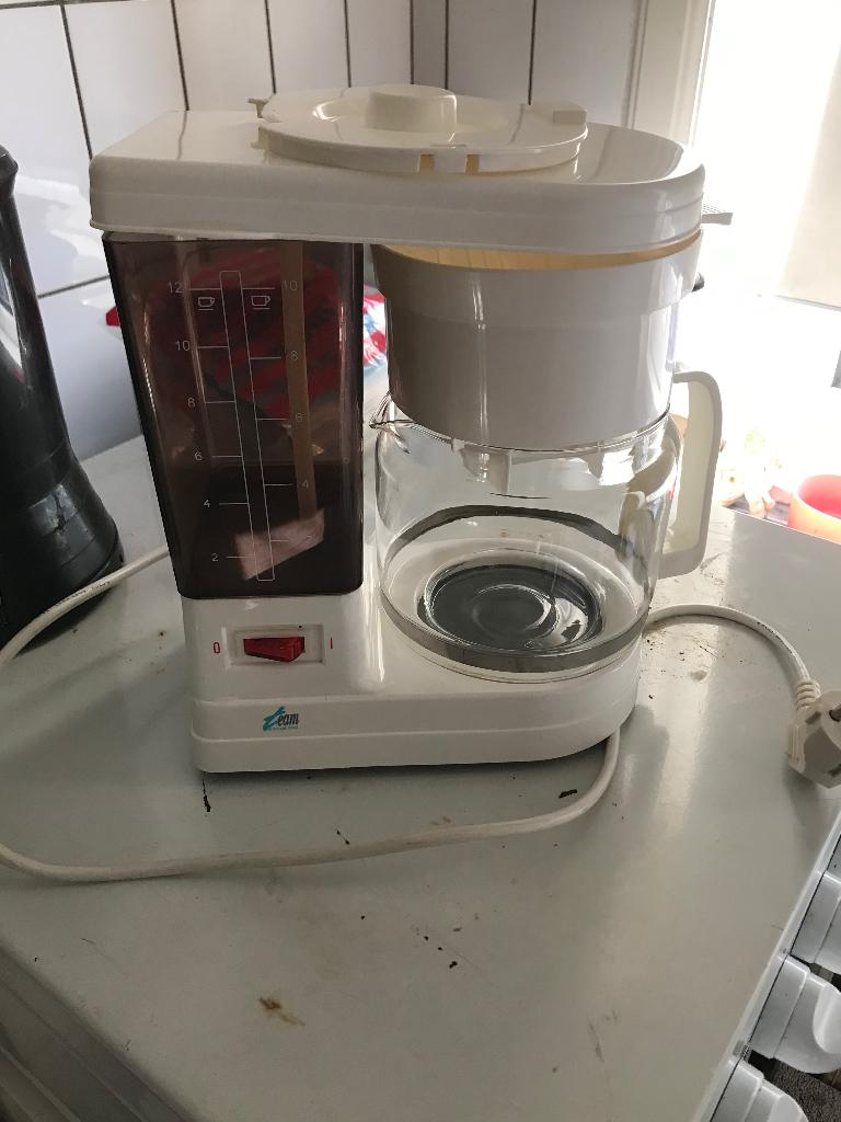 Koffiezetapparaat voor filter-koffie, Witgoed en Apparatuur, Koffiezetapparaten, 10 kopjes of meer, Koffiemachine, Gemalen koffie