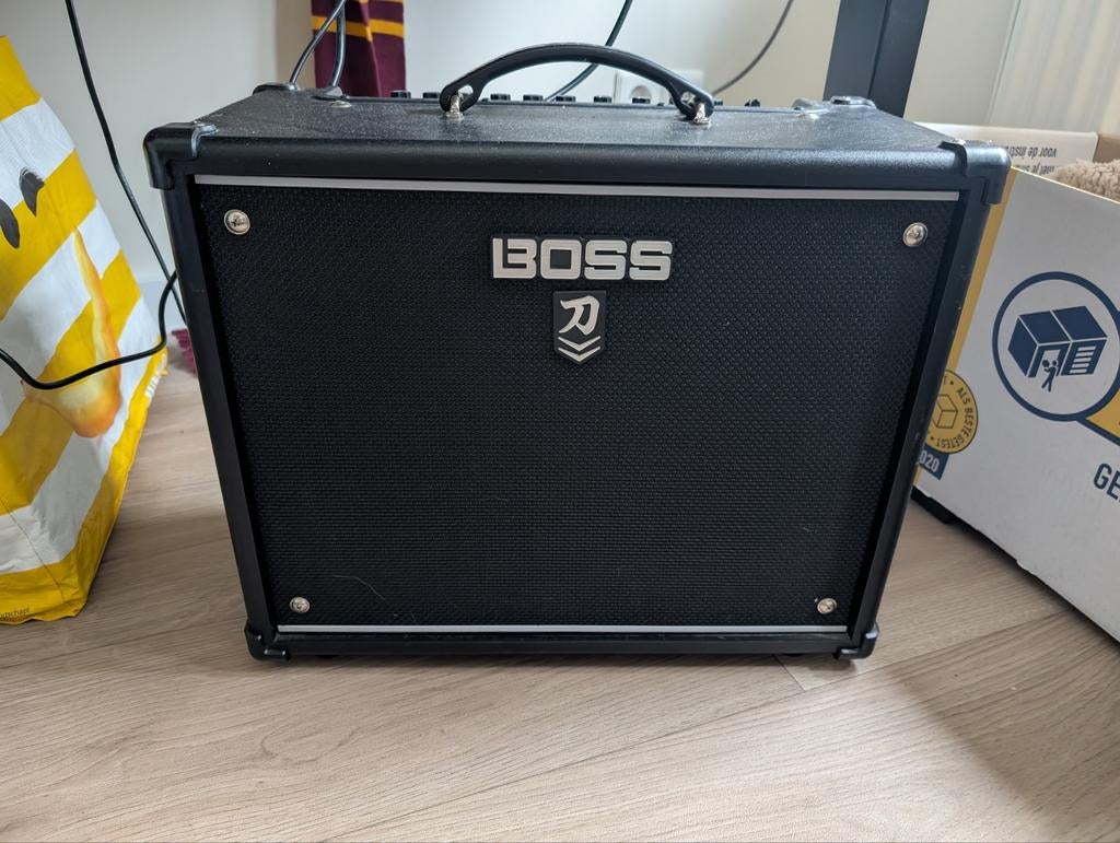 Boss Katana 50 Gitaarversterker, Ophalen, Zo goed als nieuw, 50 tot 100 watt