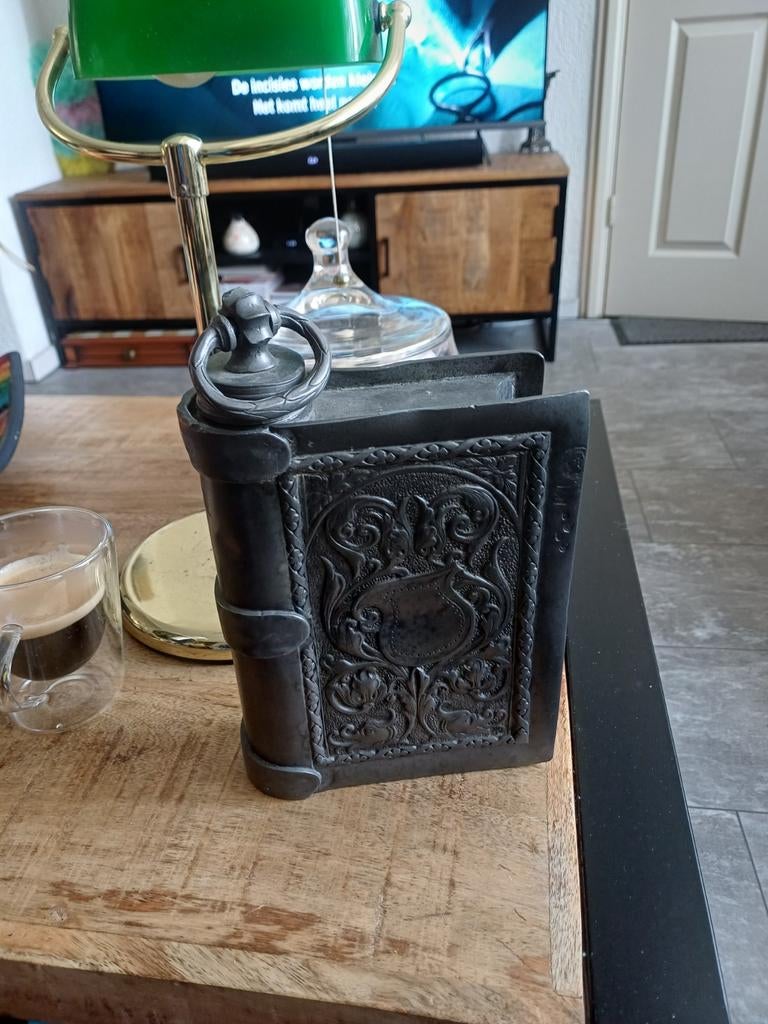 Antiek tinnen boek iets unieks als drink flacon, Antiek en Kunst, Antiek | Tin, Ophalen of Verzenden