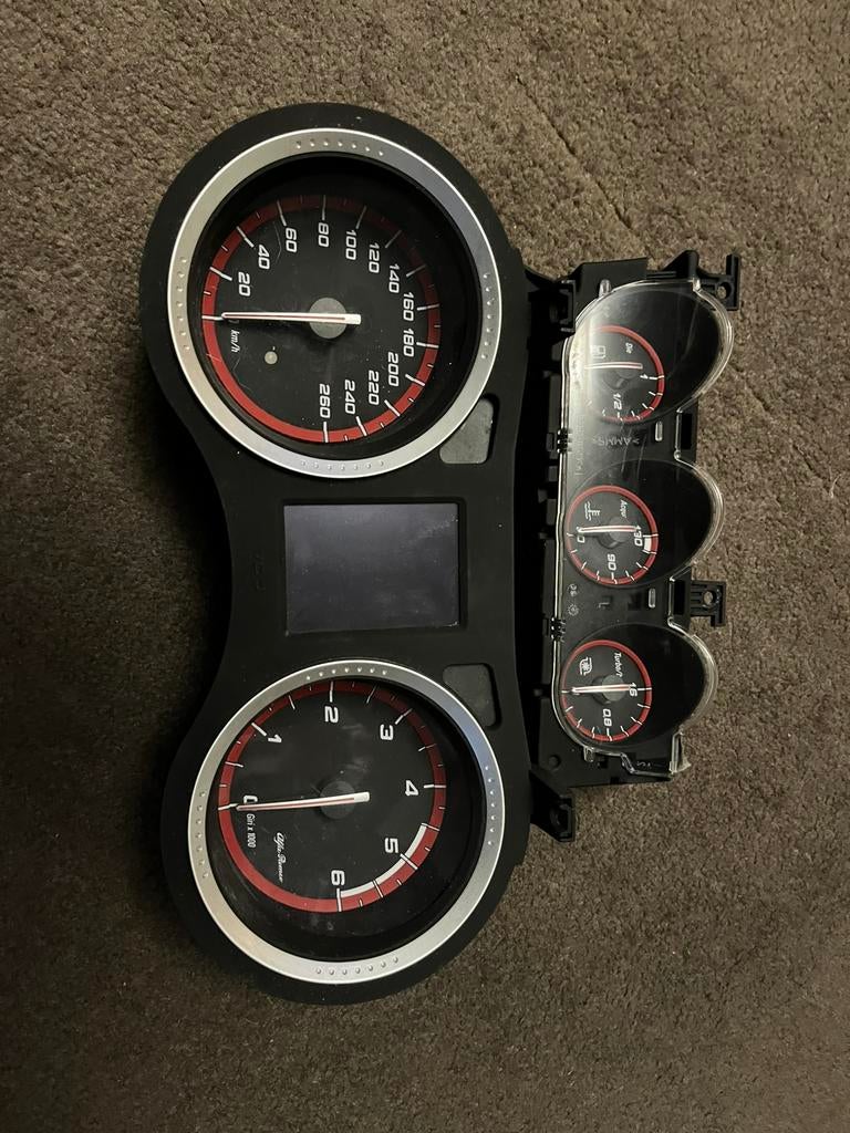 Alfa 159 ti klokken, Ophalen of Verzenden