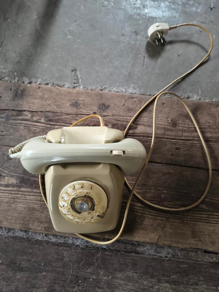 Draaischijf telefoon, Ophalen, Gebruikt, Met draaischijf