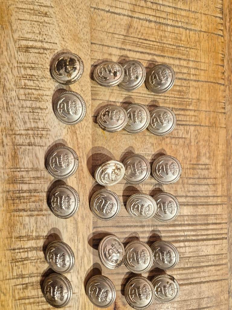 Zilverkleurige marine knopen, Ophalen of Verzenden, Marine, Nederland, Kleding of Schoenen