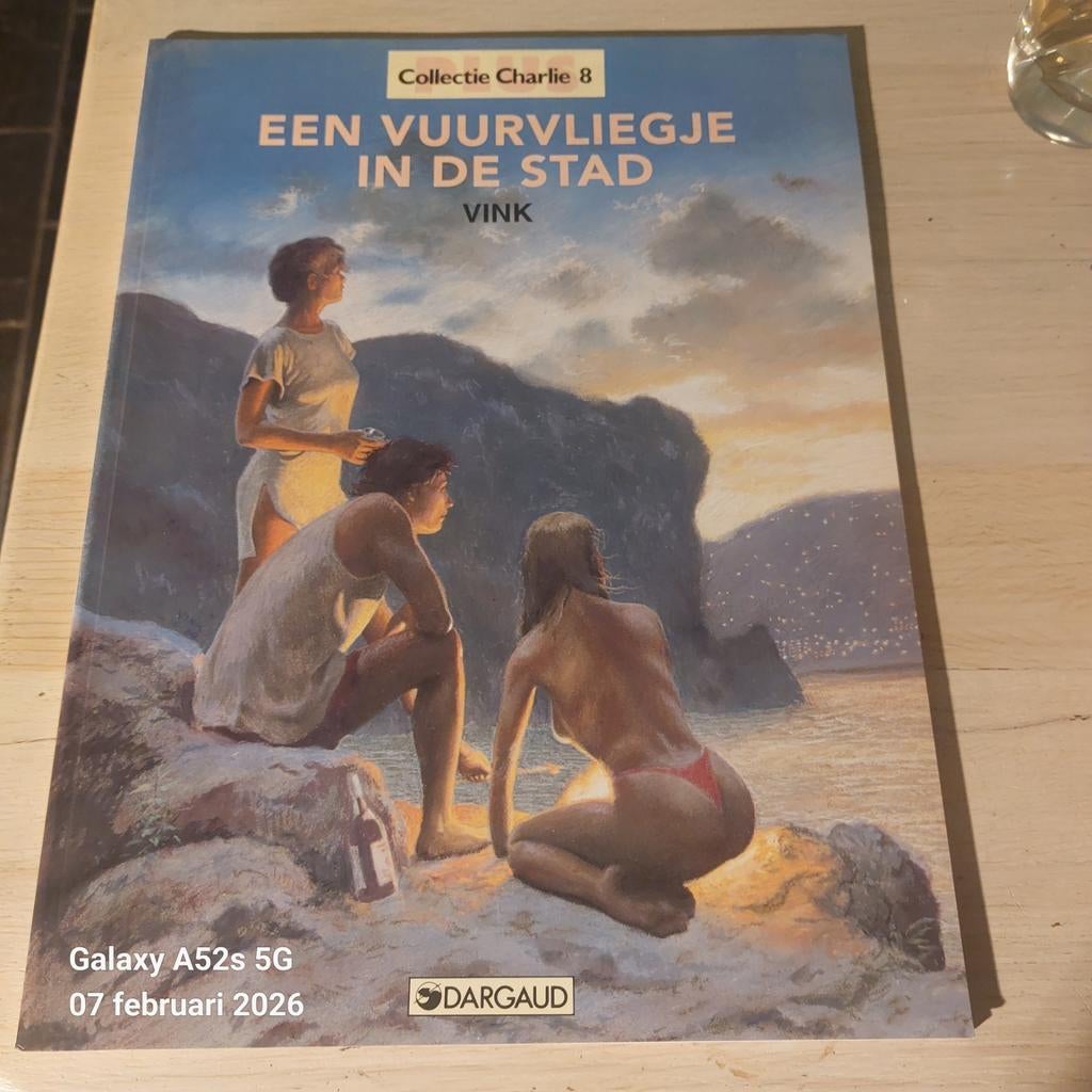 Een Vuurvliegje in de Stad - Collectie Charlie 8, Eén stripboek, Ophalen of Verzenden, Zo goed als nieuw, Vink
