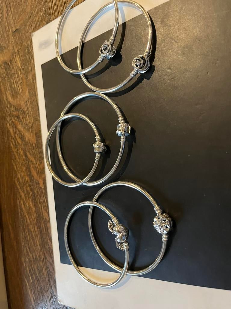 Pandora nieuwe armbanden koopje., Sieraden, Tassen en Uiterlijk, Bedels, Ophalen of Verzenden, Nieuw, Zilver, Pandora